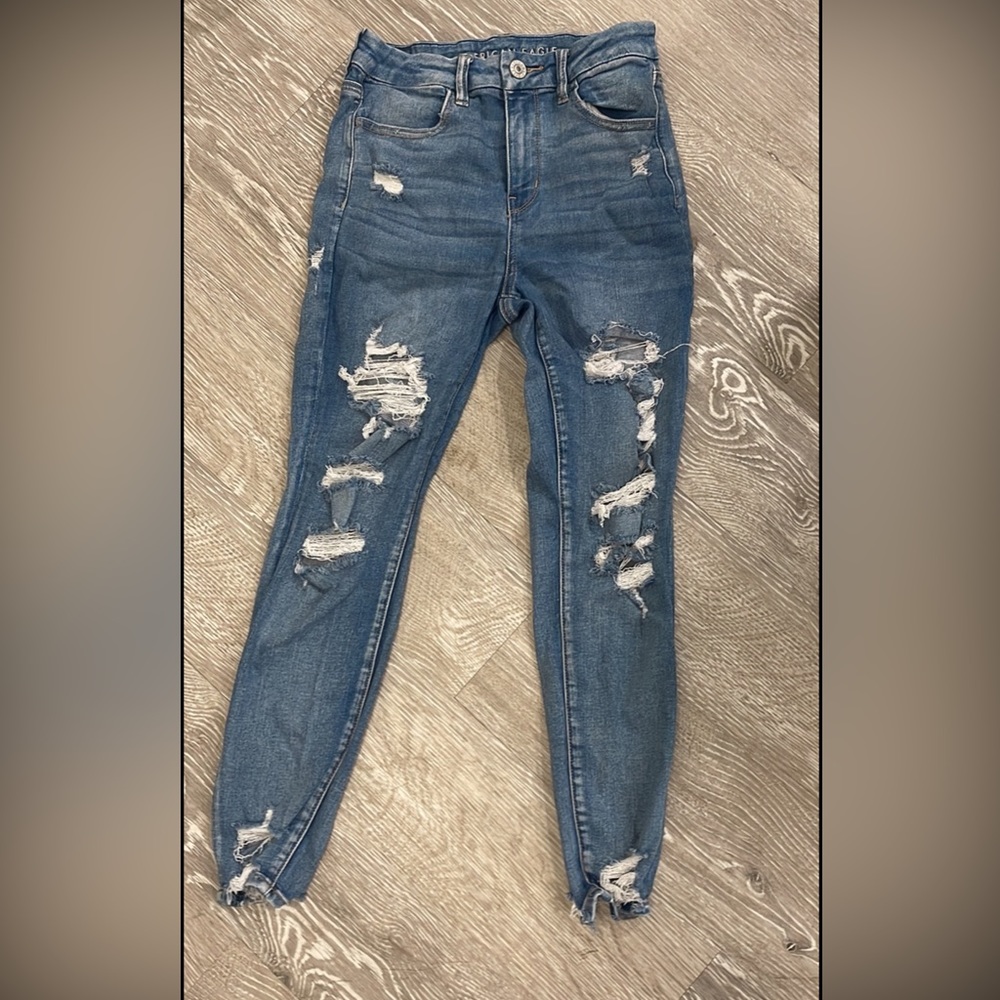 American Eagle Distressed Jeans